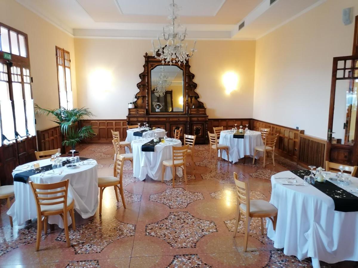 Hotel Antico Borgo Riolo Terme Exterior foto