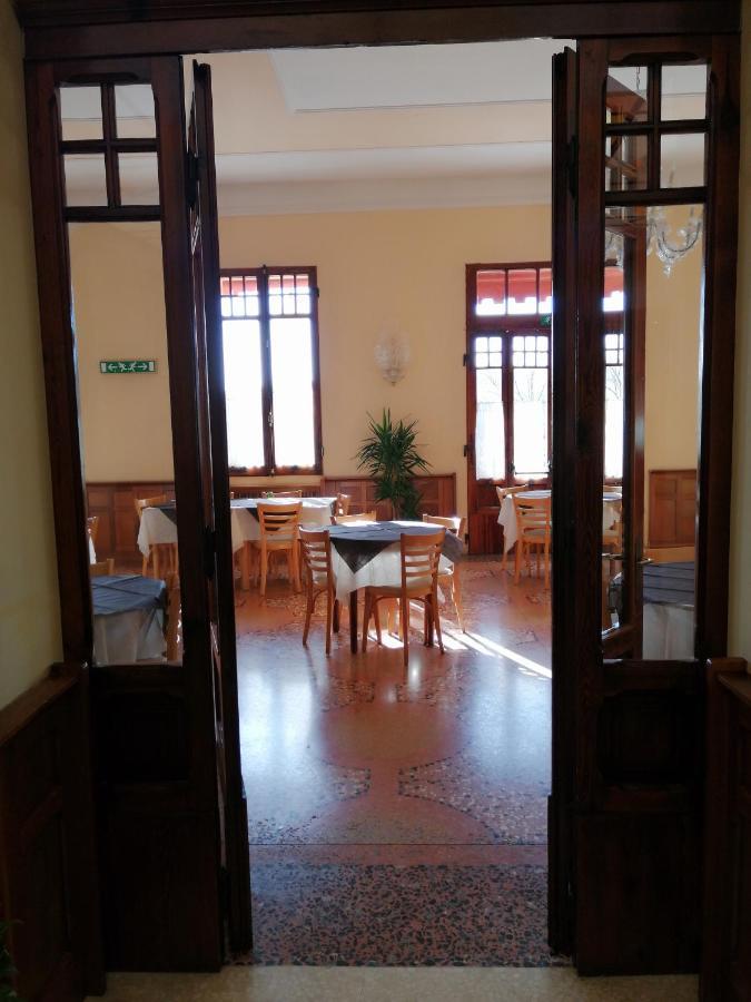Hotel Antico Borgo Riolo Terme Exterior foto